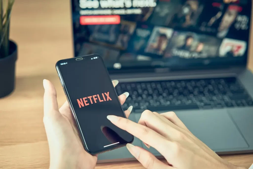 Series-sobre-psicodelicos-na-Netflix.jpg